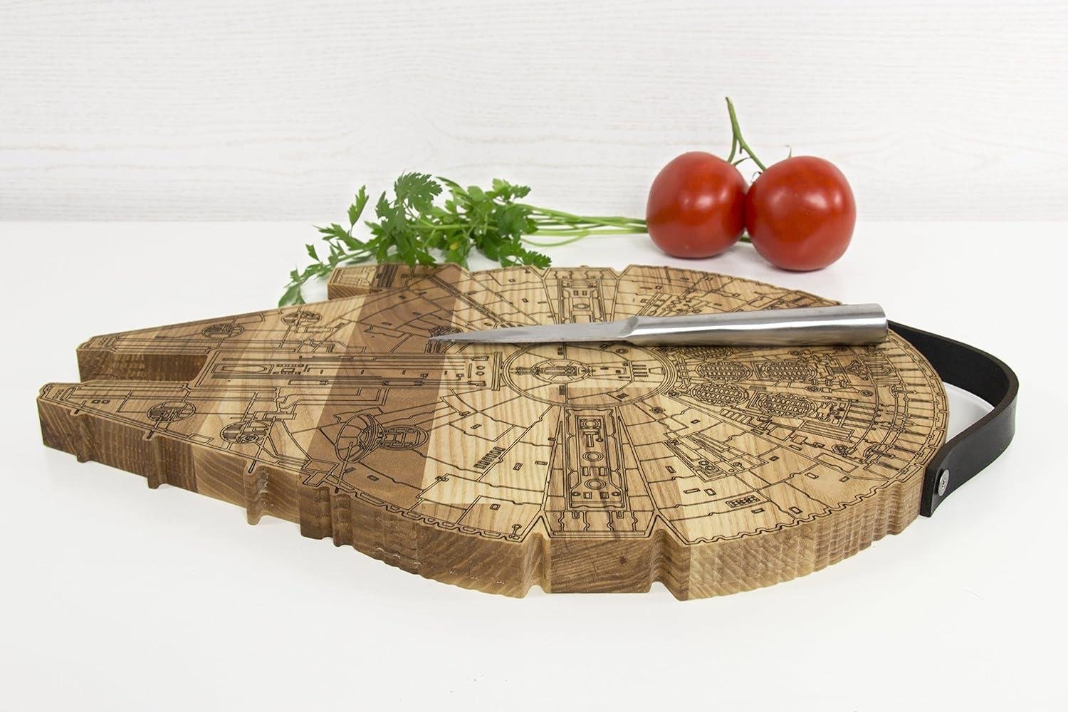 Millennium Falcon Cutting Board ⁣Review: Shop-Worthy?