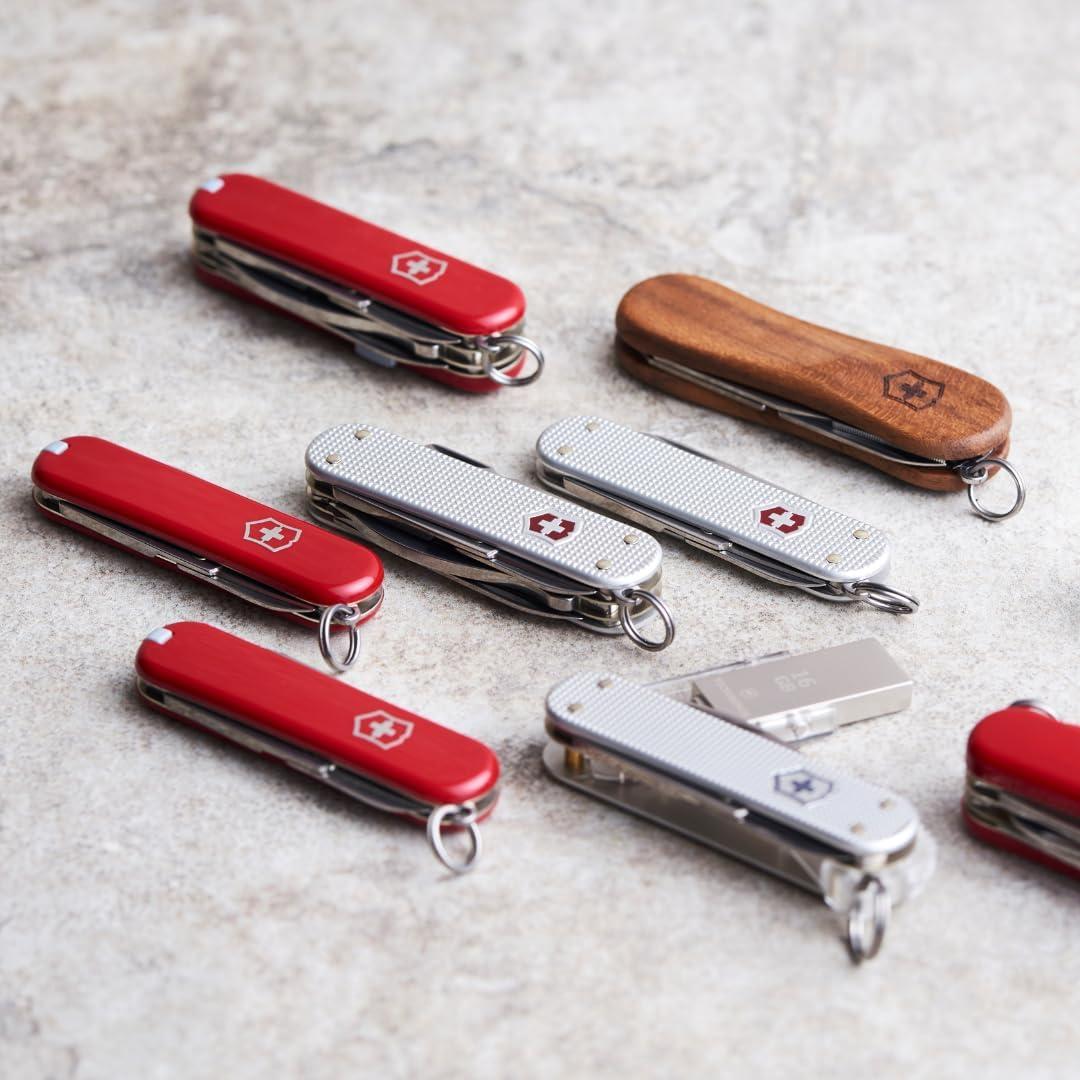 Victorinox Jetsetter‌ Pocket Knife Review:‌ Shop ‍Fit?
