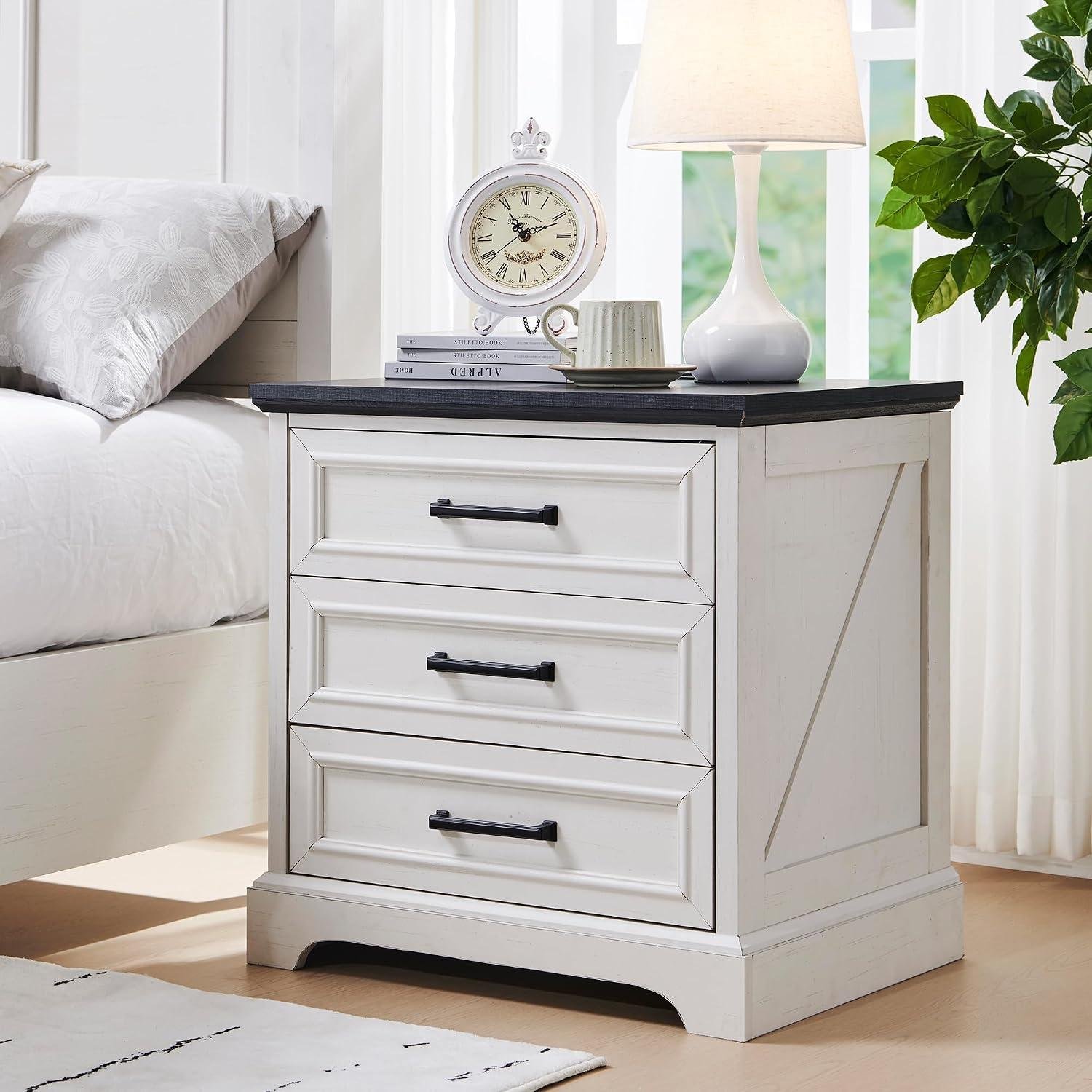 22” nightstand Charging Station Review: Right for Us?