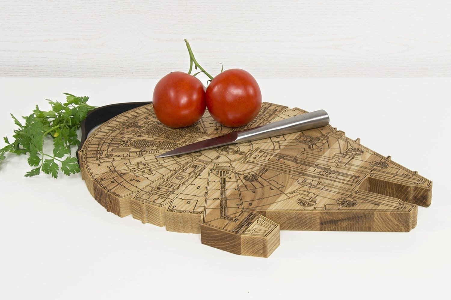 Millennium Falcon Cutting Board Review: Shop-Worthy?
